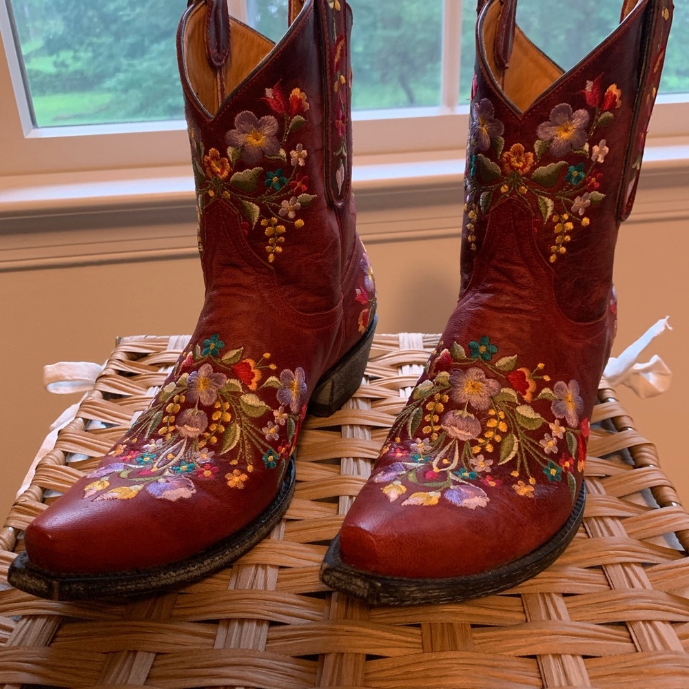 Old Gringo, women’s Embroidered Red Leather Cowboy Boots